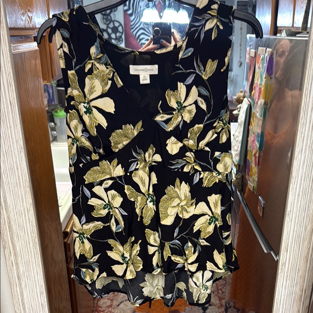 Karen Kane Black Floral Women's Top
